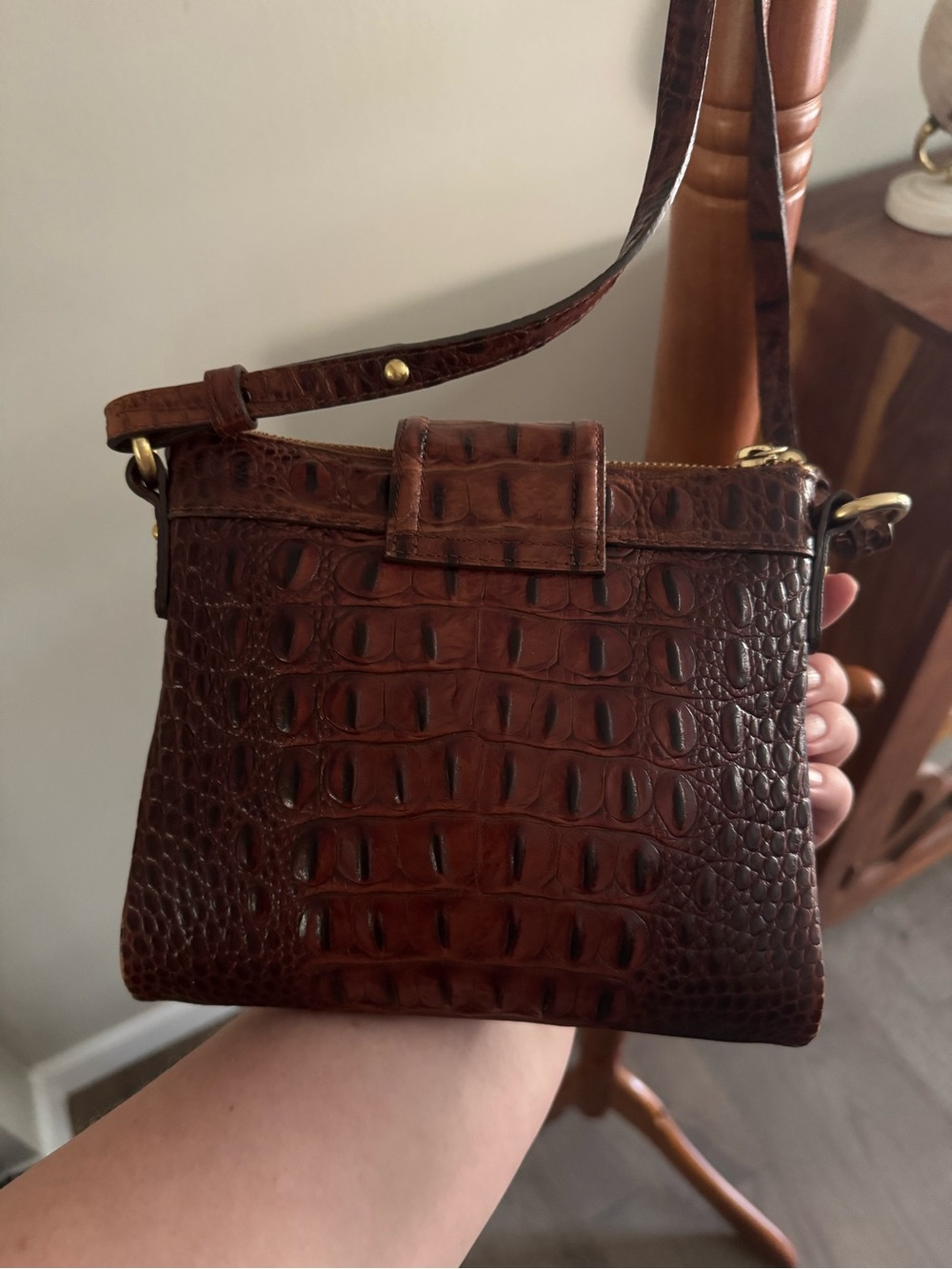 Vintage Brahmin Brown Crocodile Embossed Leather Crossbody Shoulder Bag Purse - Picture 8 of 10